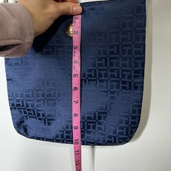 Tommy Hilfiger Women's Navy Blue Synthetic Leather Logo Print Cross Body Bag - Picture 6 of 14